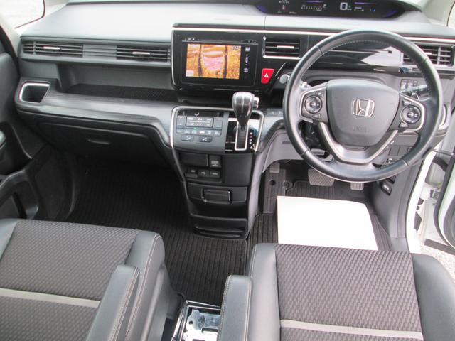 ステップワゴンスパーダ スパーダ・クールスピリット　ホンダセンシング・インターナビ・マルチビューカメラ・リアエンターティメントシステム・両側パワースライドドア・トリプルゾーンフルオートエアコン・コンフォートパッケージ・前席ヒートシーター・クルコン（16枚目）