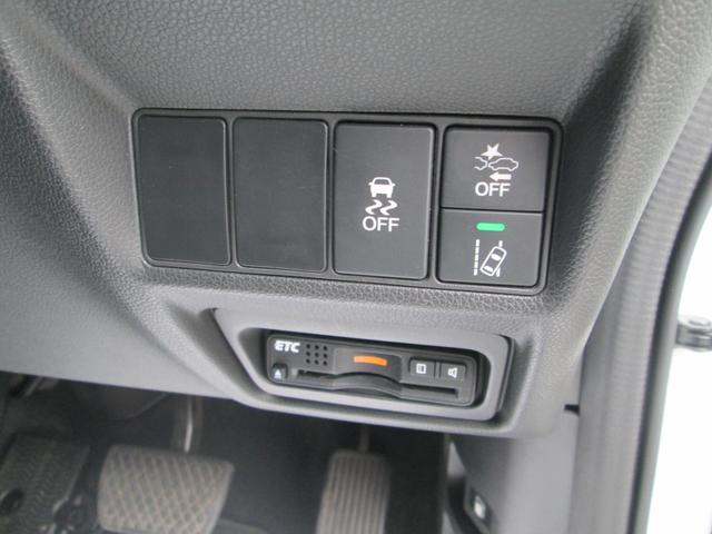 ステップワゴンスパーダ スパーダ・クールスピリット　ホンダセンシング・インターナビ・マルチビューカメラ・リアエンターティメントシステム・両側パワースライドドア・トリプルゾーンフルオートエアコン・コンフォートパッケージ・前席ヒートシーター・クルコン（20枚目）