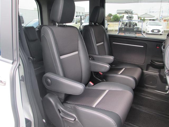 ステップワゴンスパーダ スパーダ・クールスピリット　ホンダセンシング・インターナビ・マルチビューカメラ・リアエンターティメントシステム・両側パワースライドドア・トリプルゾーンフルオートエアコン・コンフォートパッケージ・前席ヒートシーター・クルコン（27枚目）