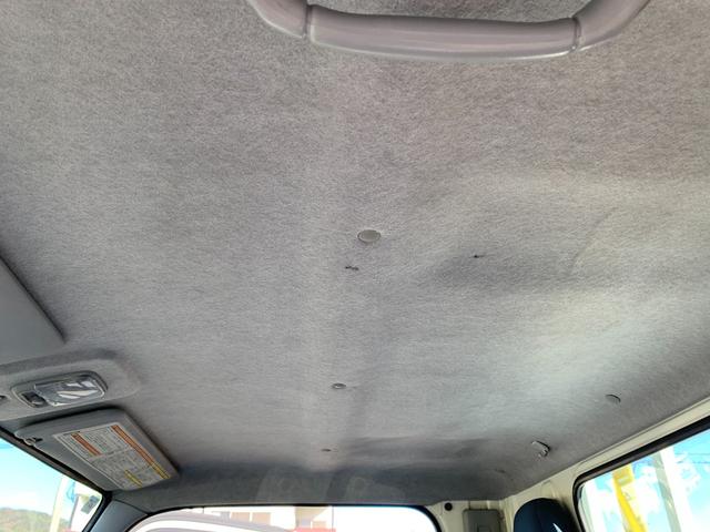 キャンター 全低床　２ｔ　垂直パワーゲート付（12枚目）