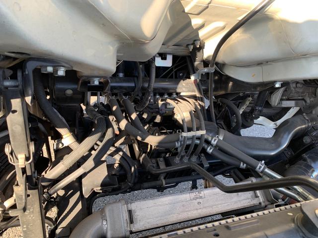 キャンター 全低床　２ｔ　垂直パワーゲート付（20枚目）