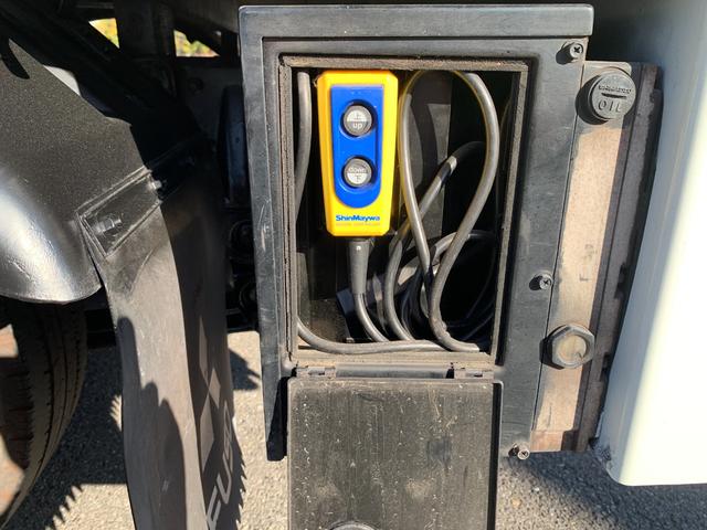 キャンター 全低床　２ｔ　垂直パワーゲート付（26枚目）