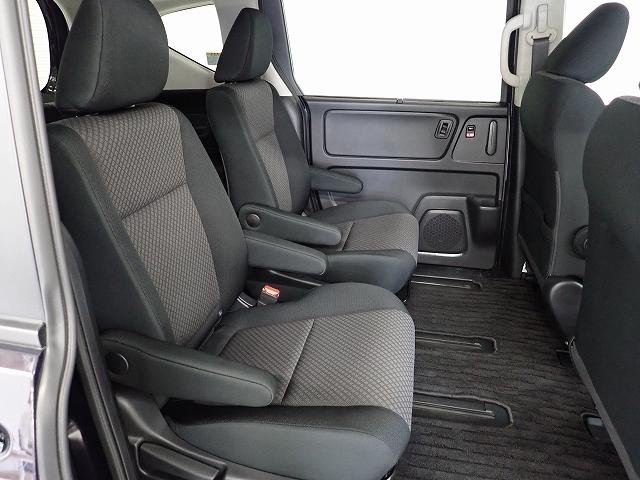 フリード Ｇブラックスタイル　ホンダセンシング・９ｉｎナビ・フルセグ・バックカメラ・ドラレコ・ＥＴＣ・クルーズコントロール・両側ＰＳＤ・シートヒーター・ＬＥＤ・１５ＡＷ　両電動スライドドア　ＵＳＢ接続　バックモニター　ドラレコ付き（15枚目）