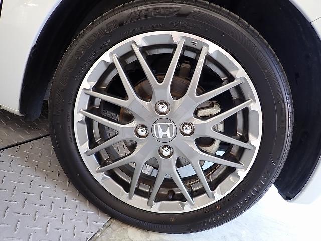 Ｎ－ＯＮＥ プレミアムツアラー　デモカーＵＰ・ターボ車・ホンダセンシング・ナビ・フルセグ・バックカメラ・ＥＴＣ・サイドカーテンエアーバッグ・クルーズＣ・シートヒーター・ＬＥＤ・１５ＡＷ　Ｐセンサー　ターボエンジン　カーテンエアバック（19枚目）