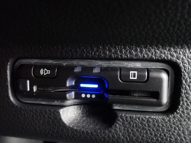 N-WGN Lスタイル+ビター ホンダセンシング・インターナビ・バックカメラ・ETC・サイドカーテンエアーバッグ・クルーズC・シート/ヒーター・LEDライト ETC付き スマートキ サイドエアバック USB バックモニター クルコン(5枚目)