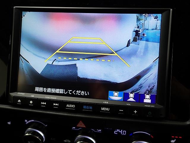 【リアカメラ】３パターンの映像表示で、後方確認をサポート！映像は『ノーマル』『広角』『真上』の３モードから選べます♪