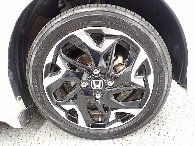 アルミホイールはホンダ純正なので安心！しかも車のデザインにもマッチしています。