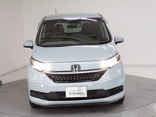 フリード Ｇ　ホンダセンシング・ナビ・フルセグ・バックカメラ・前後ドラレコ・ＥＴＣ・オートクルーズ・両側ＰＳＤ・シートヒーター　パーキングセンサー　Ａクルーズ　３列シート　パワーウインドウ　地デジ　Ｒカメラ　イモビ（7枚目）