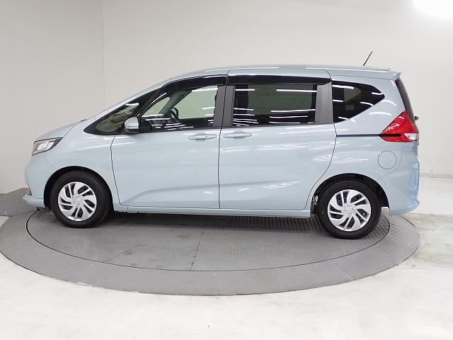 フリード Ｇ　ホンダセンシング・ナビ・フルセグ・バックカメラ・前後ドラレコ・ＥＴＣ・オートクルーズ・両側ＰＳＤ・シートヒーター　パーキングセンサー　Ａクルーズ　３列シート　パワーウインドウ　地デジ　Ｒカメラ　イモビ（8枚目）