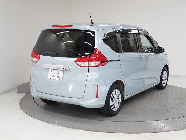 フリード Ｇ　ホンダセンシング・ナビ・フルセグ・バックカメラ・前後ドラレコ・ＥＴＣ・オートクルーズ・両側ＰＳＤ・シートヒーター　パーキングセンサー　Ａクルーズ　３列シート　パワーウインドウ　地デジ　Ｒカメラ　イモビ（11枚目）