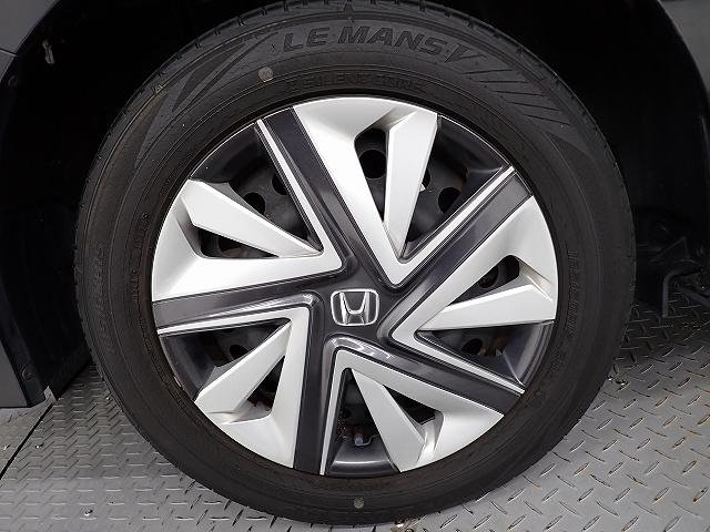 アルミホイールはホンダ純正なので安心！しかも車のデザインにもマッチしています。