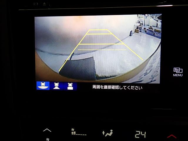 フィットハイブリッド Ｌパッケージ　ナビ・フルセグ・バックカメラ・クルーズコントロール・ＥＴＣ・ＨＩＤライト・１５ＡＷ　ナビ＆ＴＶ　地デジフルセグＴＶ　ＵＳＢ　ＥＣＯＮ　オートクルーズコントロール　イモビライザー　ＥＳＣ　ＡＢＳ（3枚目）