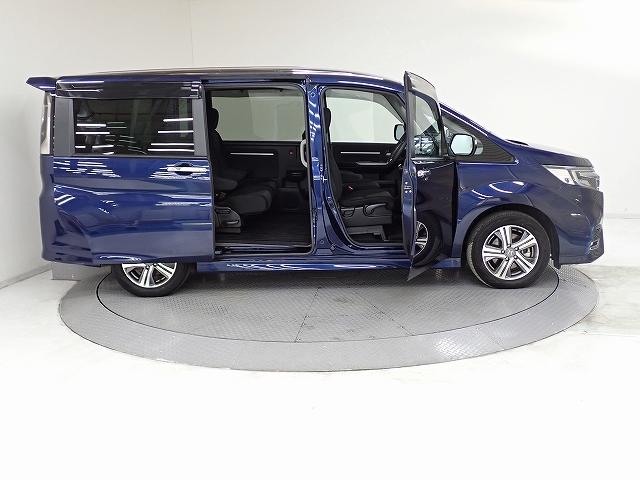 ステップワゴンスパーダ ｅ：ＨＥＶスパーダＧホンダセンシング　ナビ・フルセグ・バックカメラ・前後ドラレコ・ＥＴＣ・オートクルーズ・両側ＰＳＤ・ダブルエアコン・ＬＥＤ・１６ＡＷ　ＬＥＤライト　ドライブレコーダ　セキュリティアラーム　横滑り防止装置　Ｂカメラ　ＡＡＣ（9枚目）