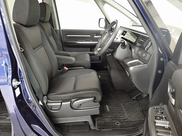 ステップワゴンスパーダ ｅ：ＨＥＶスパーダＧホンダセンシング　ナビ・フルセグ・バックカメラ・前後ドラレコ・ＥＴＣ・オートクルーズ・両側ＰＳＤ・ダブルエアコン・ＬＥＤ・１６ＡＷ　ＬＥＤライト　ドライブレコーダ　セキュリティアラーム　横滑り防止装置　Ｂカメラ　ＡＡＣ（14枚目）