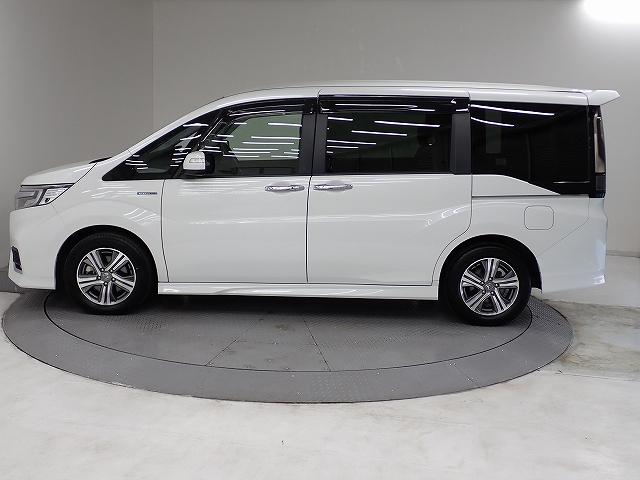ステップワゴンスパーダ スパーダハイブリッドＧ・ＥＸホンダセンシング　１０インチナビ・フルセグ・全周囲カメラ・リヤ席モニター・前後ドラレコ・ＥＴＣ・サイドカーテンエアーバッグ・オートクルーズ・両側ＰＳＤ・シートヒーター・ＬＥＤ・１６ＡＷ　フルオートエアコン　キーフリー（8枚目）