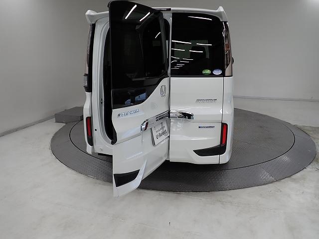 ステップワゴンスパーダ スパーダハイブリッドＧ・ＥＸホンダセンシング　１０インチナビ・フルセグ・全周囲カメラ・リヤ席モニター・前後ドラレコ・ＥＴＣ・サイドカーテンエアーバッグ・オートクルーズ・両側ＰＳＤ・シートヒーター・ＬＥＤ・１６ＡＷ　フルオートエアコン　キーフリー（12枚目）