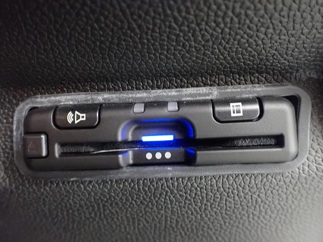 フリードハイブリッド ハイブリッド・Ｇブラックスタイル　ホンダセンシング・９インチナビ・フルセグ・バックカメラ・前後ドラレコ・ＥＴＣ・オートクルーズ・両側ＰＳＤ・シートヒーター・ＬＥＤ・１５ＡＷ　Ｗ電動ドア　オートクルーズコントロール　ドライブレコーダー（5枚目）