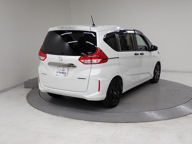 フリードハイブリッド ハイブリッド・Ｇブラックスタイル　ホンダセンシング・９インチナビ・フルセグ・バックカメラ・前後ドラレコ・ＥＴＣ・オートクルーズ・両側ＰＳＤ・シートヒーター・ＬＥＤ・１５ＡＷ　Ｗ電動ドア　オートクルーズコントロール　ドライブレコーダー（11枚目）