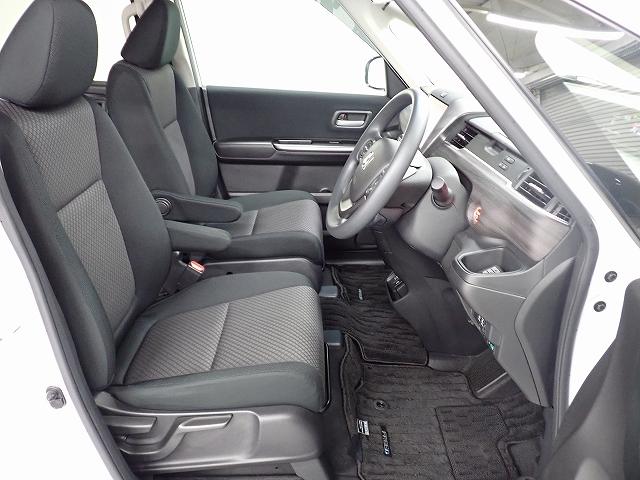 フリードハイブリッド ハイブリッド・Ｇブラックスタイル　ホンダセンシング・９インチナビ・フルセグ・バックカメラ・前後ドラレコ・ＥＴＣ・オートクルーズ・両側ＰＳＤ・シートヒーター・ＬＥＤ・１５ＡＷ　Ｗ電動ドア　オートクルーズコントロール　ドライブレコーダー（13枚目）