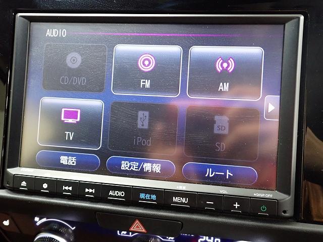 フィット ｅ：ＨＥＶリュクス　ホンダセンシング・ナビ・フルセグ・バックカメラ・前後ドラレコ・ＥＴＣ・サイドカーテンエアーバッグ・オートクルーズ・シートヒーター・ＬＥＤ・１６ＡＷ　リアカメラ　ＥＴＣ付　クルーズコントロール　ＤＶＤ（2枚目）