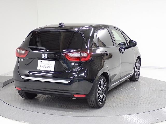 フィット ｅ：ＨＥＶリュクス　ホンダセンシング・ナビ・フルセグ・バックカメラ・前後ドラレコ・ＥＴＣ・サイドカーテンエアーバッグ・オートクルーズ・シートヒーター・ＬＥＤ・１６ＡＷ　リアカメラ　ＥＴＣ付　クルーズコントロール　ＤＶＤ（11枚目）