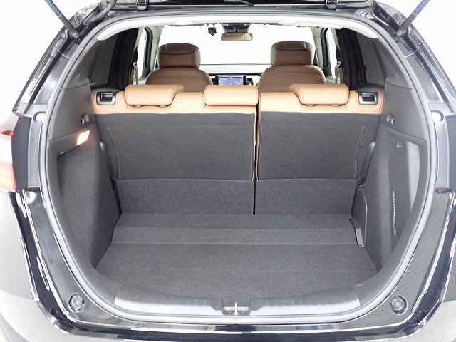 フィット ｅ：ＨＥＶリュクス　ホンダセンシング・ナビ・フルセグ・バックカメラ・前後ドラレコ・ＥＴＣ・サイドカーテンエアーバッグ・オートクルーズ・シートヒーター・ＬＥＤ・１６ＡＷ　リアカメラ　ＥＴＣ付　クルーズコントロール　ＤＶＤ（16枚目）