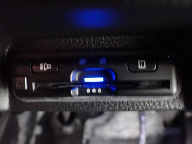 N-VAN+スタイル ファン・ターボ ホンダセンシング・4WD・ナビ・フルセグ・バックカメラ・前後ドラレコ・ETC・オートクルーズ・LED ナビTV キーレスエントリー 横滑り防止機能 DVD フルセグTV 盗難防止装置 Bカメラ ABS(5枚目)