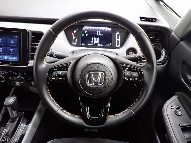 フィット ＲＳ　デモカーＵＰ・ホンダセンシング・ディスプレイＯＤ・バックカメラ・ドラレコ・ＥＴＣ・サイドカーテンエアーバッグ・オートクルーズ・ＬＥＤ・１６ＡＷ　ＵＳＢポート　コーナーセンサー　リアカメラ　エアコン（7枚目）