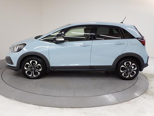 フィット e:HEVクロスター フルオートエアコン 前後センサー LEDランプ エアバッグ サイドエアバック オートクルーズコントロール VSA ETC バックカメラ USB パワステ ABS キーレス Sキー(9枚目)