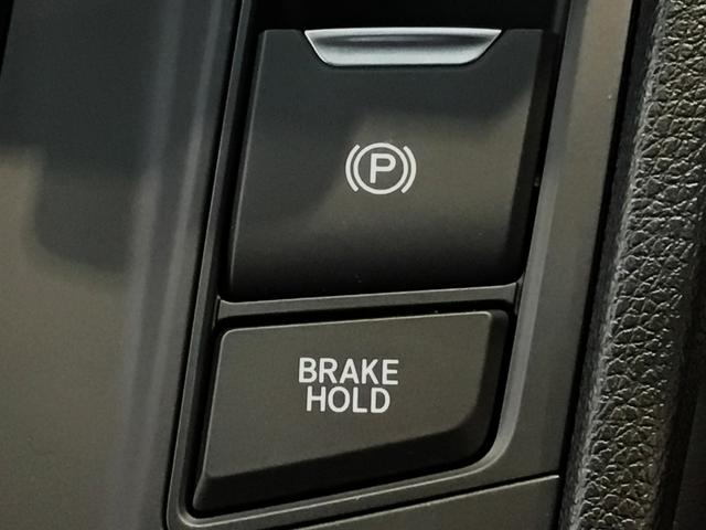 ＣＲ－Ｖハイブリッド ｅ：ＨＥＶＥＸ・ブラックエディション　ホンダセンシング・ナビ・フルセグ・バックカメラ・ＥＴＣ・サイドカーテンエアーバッグ・オートクルーズ・本革電動シート／シートＨ・サンルーフ・１８ＡＷ　衝突被害軽減ブレーキ　ハンズフリーパワーテールゲート（10枚目）