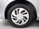 ホイールは車のデザインにマッチした専用タイプです。