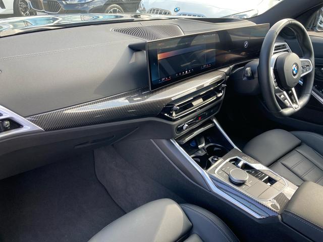 ３シリーズ ３２０ｄ　ｘＤｒｉｖｅツーリング　Ｍスポーツ　ブラックヴァーネスカレザー　純正ナビ　全方位モニター　１９ＡＷ　コンフォートアクセス　メモリー機能付きパワーシート　シートヒーター　パドルシフト　アダプティブクルーズコントロール（19枚目）
