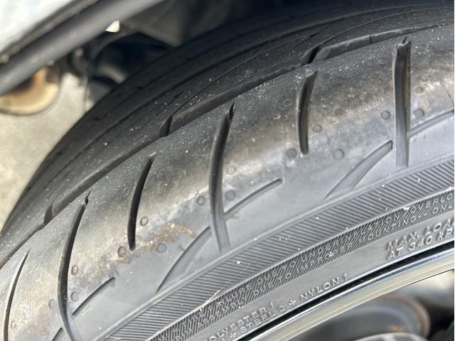 タイヤは５部山