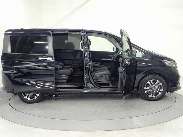 フリード クロスター・ホンダセンシング 両PSD 地デジ エアバック Iストップ VSA リヤカメラ 3列シート DVD再生 イモビライザー キーフリー パワステ クルコン AAC LEDライト シートヒータ(10枚目)