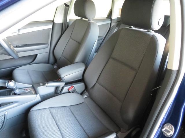 Ａ３ スポーツバック１．４ＴＦＳＩ　スポーツバック１．４ＴＦＳＩ（５名）Ｂｌｕｅｔｏｏｔｈ　ＥＴＣ　純正１６インチアルミホイール　フルセグテレビ　オートライト　オートエアコン　キーレスエントリー　前後ドライブレコーダー（25枚目）