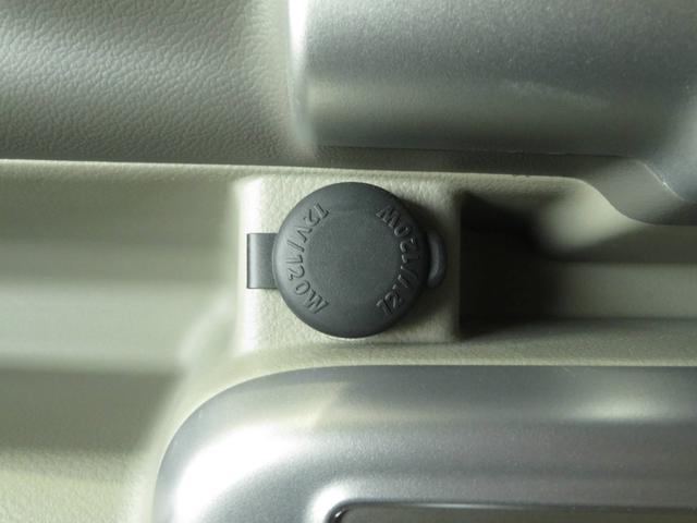 エブリイワゴン PZターボスペシャル ハイルーフ デュアルカメラブレーキサポート 社外9インチSDナビ ETC 前後方ドライブレコーダー 純正フロアマット オートステップ マルチルーフバー(サイド) フロアイルミネーション スペアキー(12枚目)