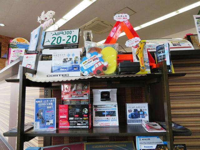 エブリイワゴン PZターボスペシャル ハイルーフ デュアルカメラブレーキサポート 社外9インチSDナビ ETC 前後方ドライブレコーダー 純正フロアマット オートステップ マルチルーフバー(サイド) フロアイルミネーション スペアキー(50枚目)