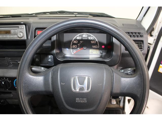 視界と視認性に優れたインパネ廻りに統一感の有るデザインで全体をスッキリと、スイッチ類は見やすく分かりやすいレイアウトに！