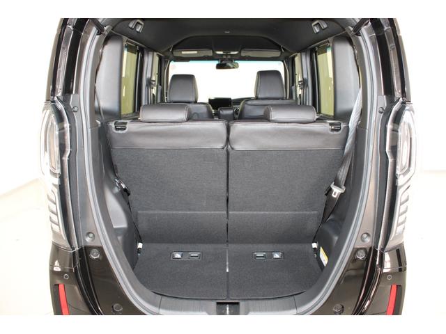フル乗車でもしっかり荷物を収納できるラゲッジスペースです。普段の買い物でしっかりと積める十分な荷室スペースを確保しています。