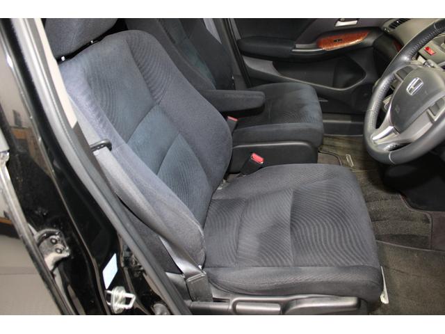 オデッセイ Ｍファインスピリット　エアロパッケージ　純正ナビ　バックカメラ　ＥＴＣ　無限１８インチアルミホイール　新品タイヤ　デュアルオートエアコン（3枚目）