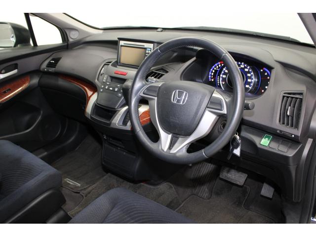 オデッセイ Ｍファインスピリット　エアロパッケージ　純正ナビ　バックカメラ　ＥＴＣ　無限１８インチアルミホイール　新品タイヤ　デュアルオートエアコン（9枚目）