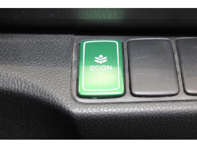 オデッセイ Ｍファインスピリット　エアロパッケージ　純正ナビ　バックカメラ　ＥＴＣ　無限１８インチアルミホイール　新品タイヤ　デュアルオートエアコン（12枚目）