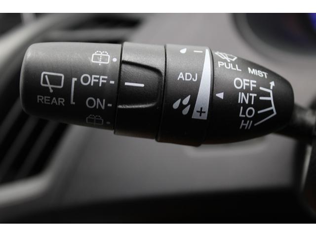 オデッセイ Ｍファインスピリット　エアロパッケージ　純正ナビ　バックカメラ　ＥＴＣ　無限１８インチアルミホイール　新品タイヤ　デュアルオートエアコン（15枚目）