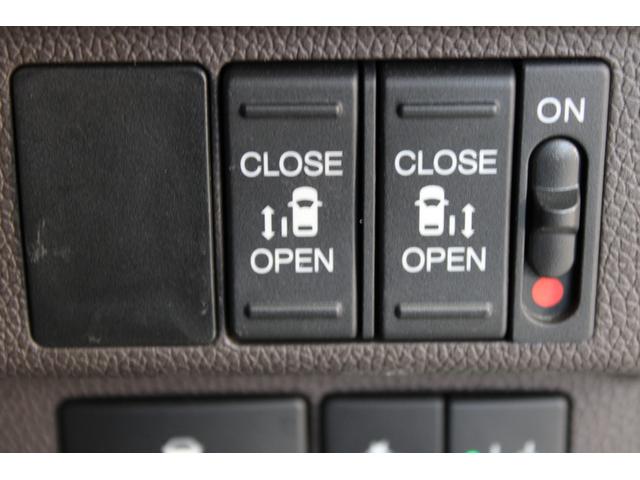 フリード G・ホンダセンシング 純正ナビ バックカメラ 両側パワースライドドア ETC 社外ドラレコ フルオートエアコン LEDヘッドライト アクティブコーナリングライト USBアクセサリーソケット(12枚目)