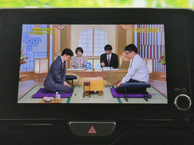 ヤリスクロス ハイブリッドＺ　保証書／純正　ＳＤナビ／衝突安全装置／シートヒーター　前席／パノラミックビューモニター／車線逸脱防止支援システム／シート　ハーフレザー／パーキングアシスト　バックガイド　衝突被害軽減システム　禁煙車（10枚目）