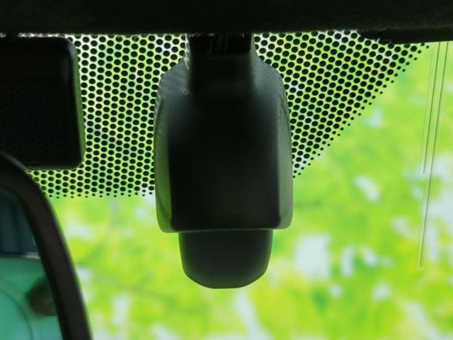 Ｎ－ＯＮＥ プレミアムツアラー　新品タイヤ／保証書／純正　８インチ　ＳＤナビ／衝突安全装置／シートヒーター／車線逸脱防止支援システム／ヘッドランプ　ＬＥＤ／Ｂｌｕｅｔｏｏｔｈ接続／ＥＴＣ／ＥＢＤ付ＡＢＳ／横滑り防止装置　記録簿（13枚目）