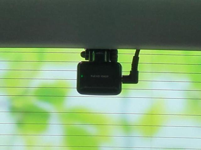 カムリ WSレザーパッケージ サンルーフ/JBL/保証書/ディスプレイオーディオ+ナビ8インチ/衝突安全装置/シートヒーター 前席/車線逸脱防止支援システム/シート フルレザー/ドライブレコーダー 前後 革シート バックカメラ(13枚目)