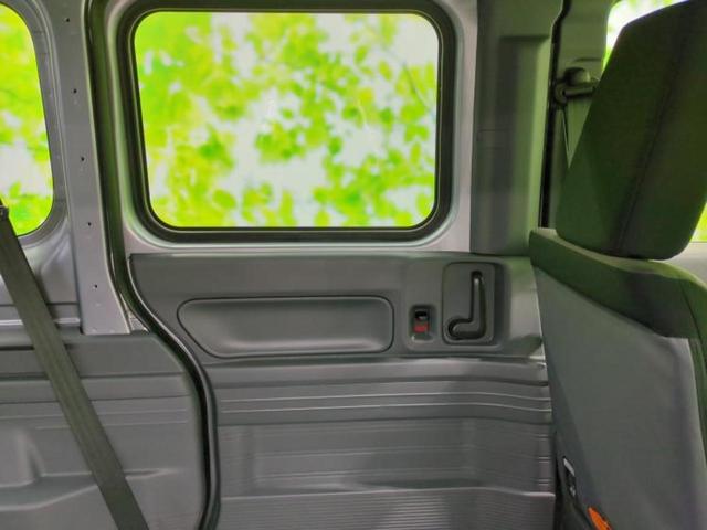 ＷＥＣＡＲＳでは各商談席に大型モニターをご用意しております！見やすい大画面でゆったりと全国の在庫をご覧いただけます！是非ご来店お待ちしております！