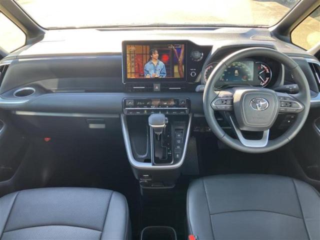 ヴォクシー S-Z 保証書/ディスプレイオーディオ+ナビ10インチ/衝突安全装置/両側電動スライドドア/シートヒーター 前席/車線逸脱防止支援システム/シート 合皮/パーキングアシスト バックガイド 衝突被害軽減システム(4枚目)