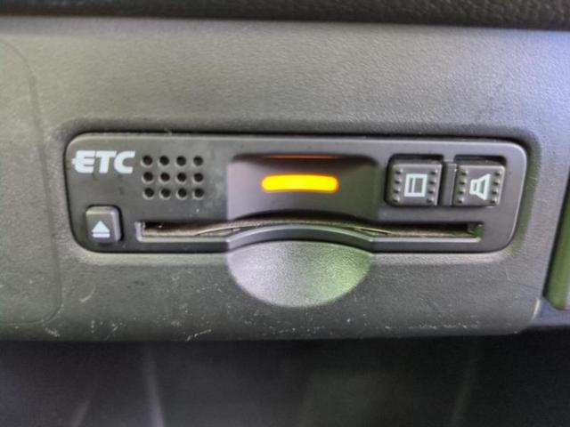 N-BOXカスタム G・ターボLパッケージ2トーンカラースタイル 新品タイヤ/保証書/社外 ナビ/シティーブレーキアクティブシステム(ホンダ)/両側電動スライドドア/ヘッドランプ HID/ETC/EBD付ABS/横滑り防止装置/クルーズコントロール バックカメラ(18枚目)